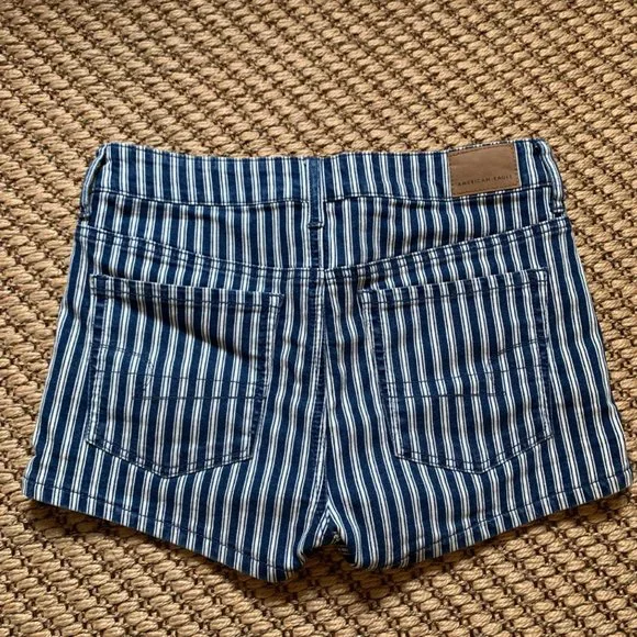 Mid Rise Striped Shorts - Picture 4 of 5